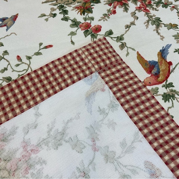 Table Cloth 58.5” X 34” - Picture 4 of 4